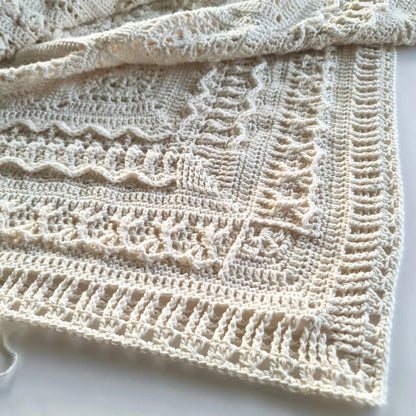 Nimue – crochet pattern book – view 4