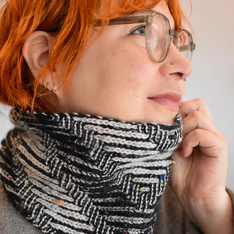 Synced Shawlette knitting kit